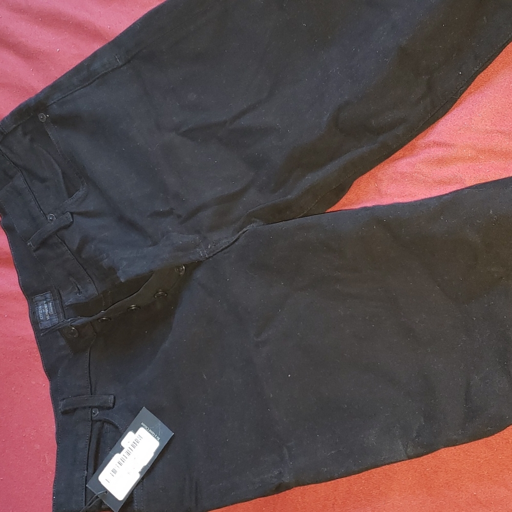 Citizens of Humanity Olivia. Size 30. The wash is Sueded Black.